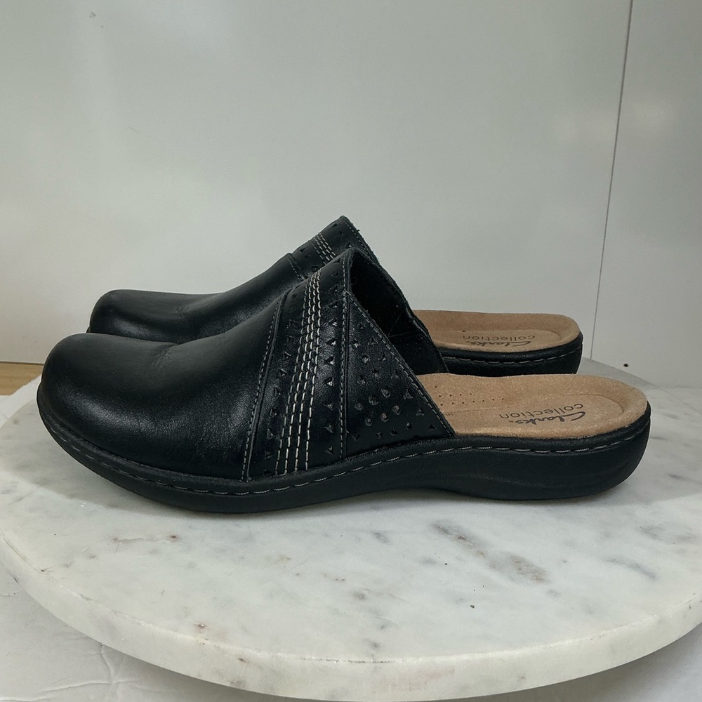 Clarks Women's Size 8.5 Black Leather Mule Slip On Shoe - Picture 5 of 14